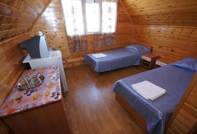 پانسیون Lera Guest House