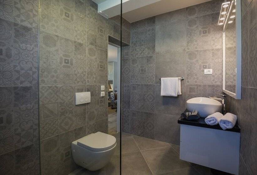 ペンション Mirabilis Residence