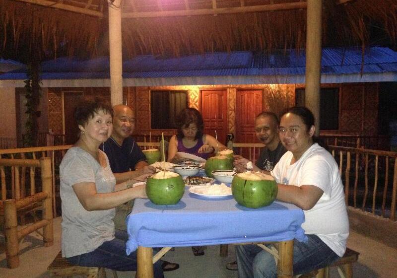 膳宿费 New Village Lodge