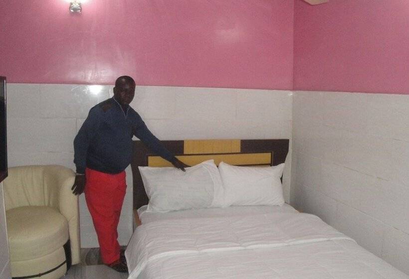 بنسيون Ocean Palace Guest Inn