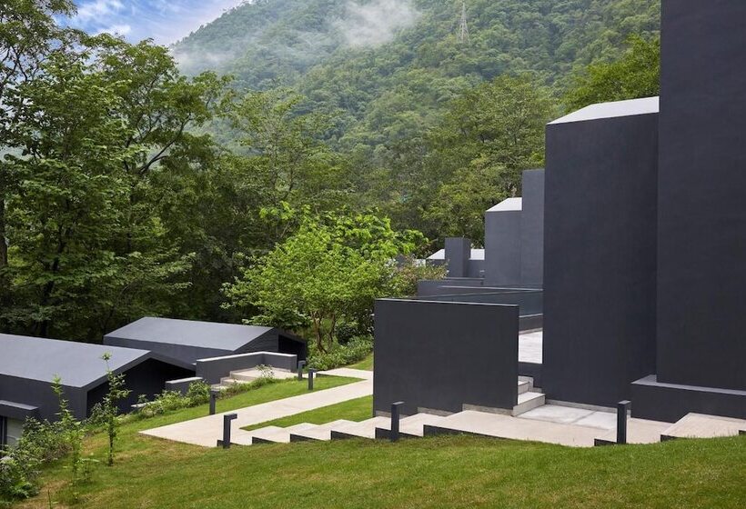 리조트 The Roseate Ganges Rishikesh