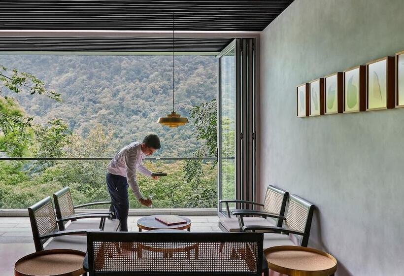 리조트 The Roseate Ganges Rishikesh