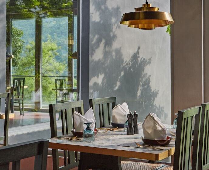 리조트 The Roseate Ganges Rishikesh