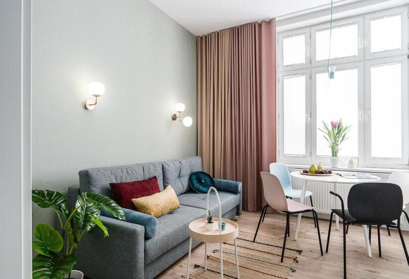 Sanhaus Apartments   Fiszera 6