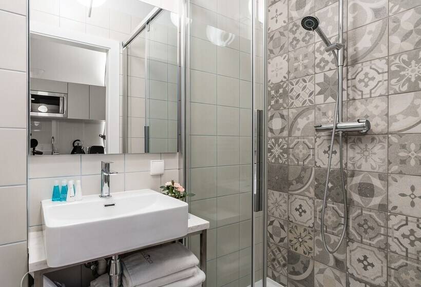 Sanhaus Apartments   Fiszera 6