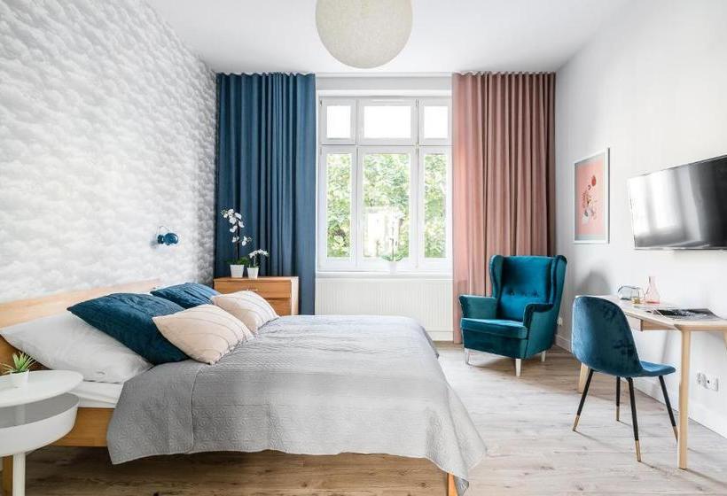 Sanhaus Apartments   Fiszera 6