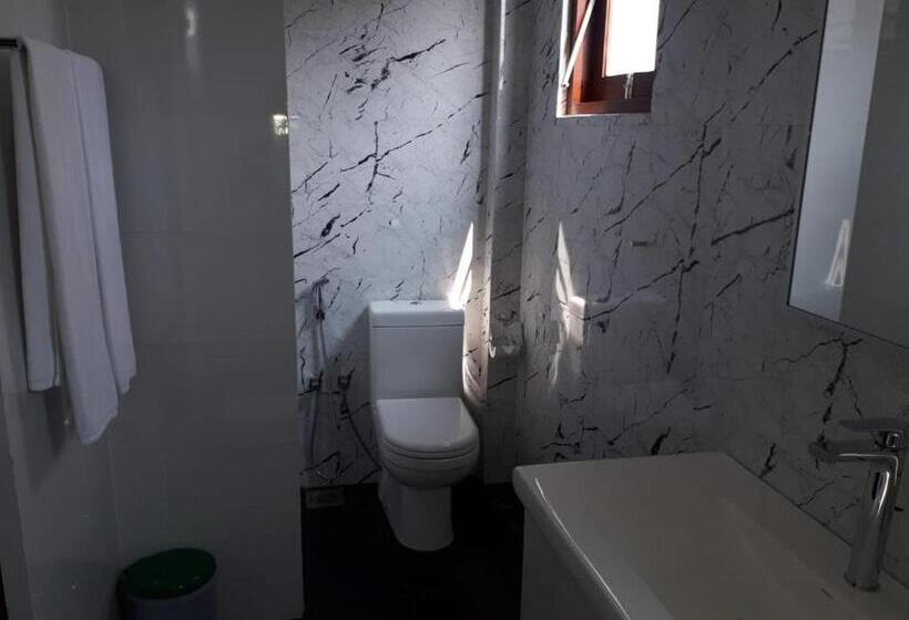 White Sand Villa   Beach Front