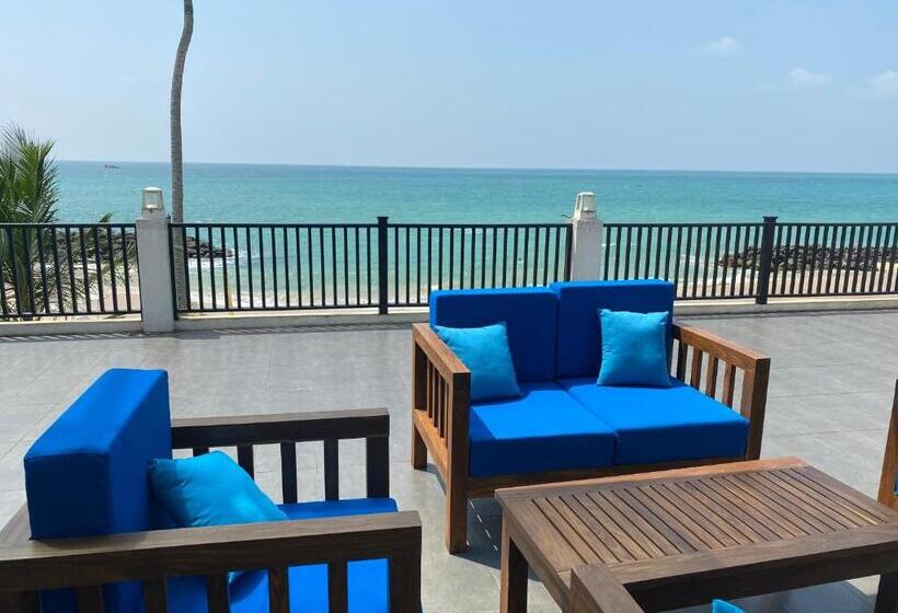 White Sand Villa   Beach Front