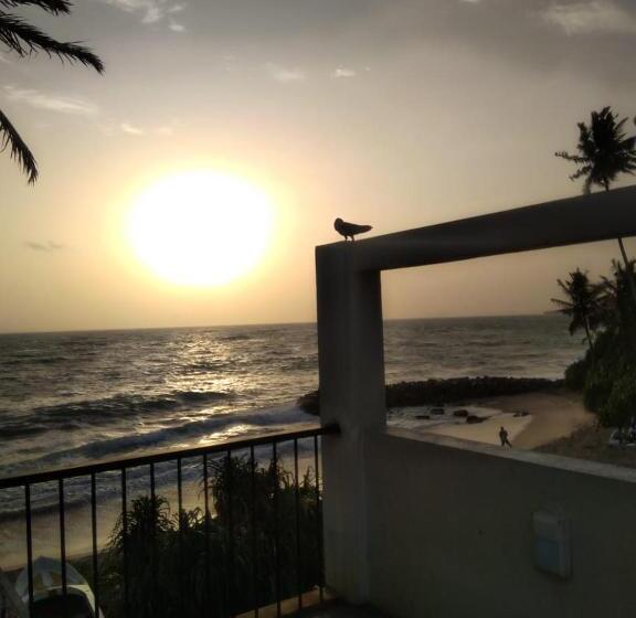 White Sand Villa   Beach Front