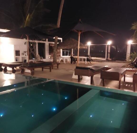 White Sand Villa   Beach Front