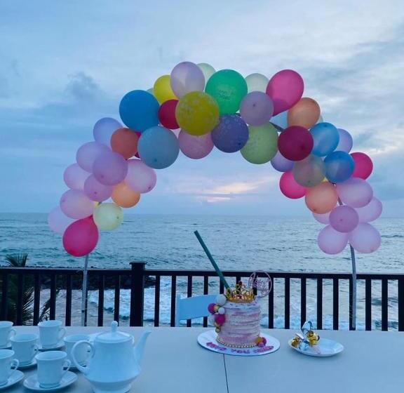 White Sand Villa   Beach Front