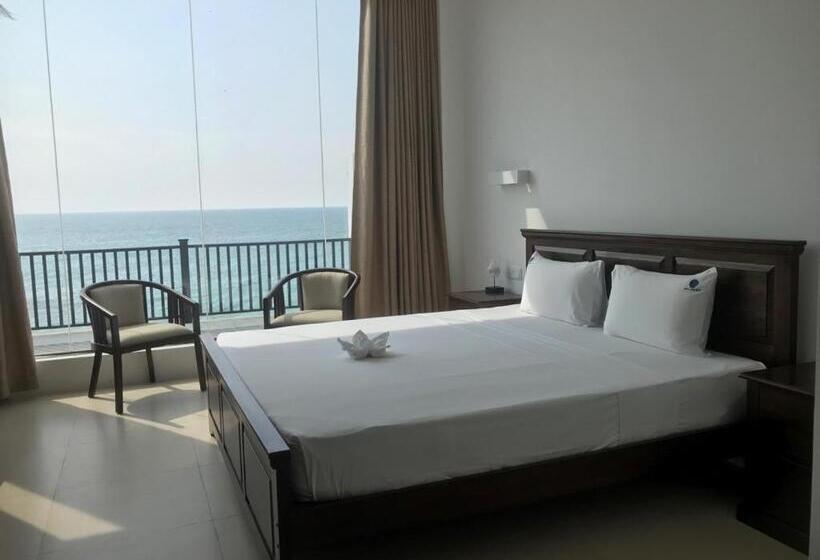 White Sand Villa   Beach Front