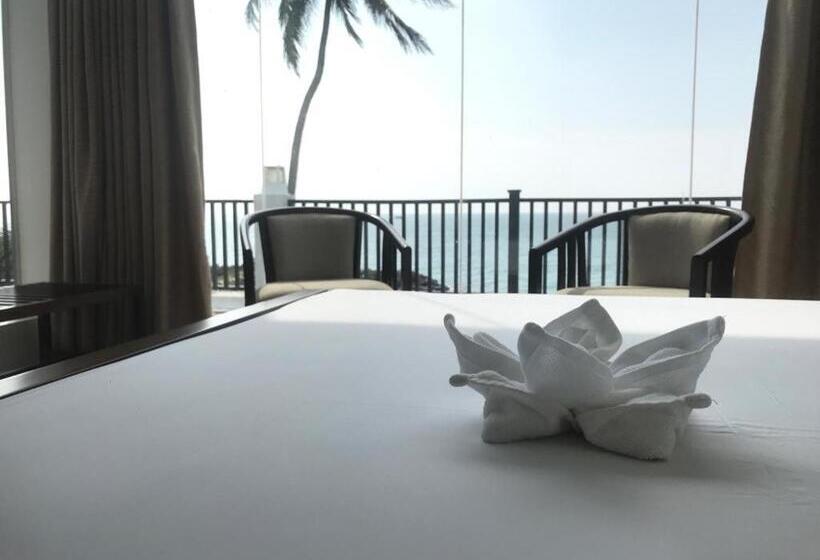 White Sand Villa   Beach Front