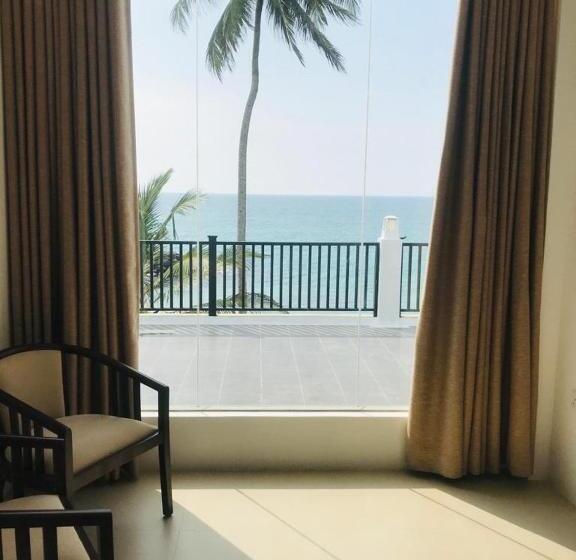 White Sand Villa   Beach Front