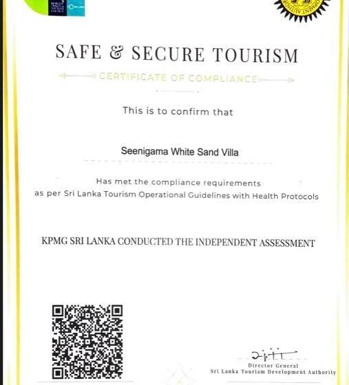 White Sand Villa   Beach Front