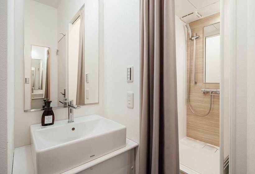 הוסטל Playsis East Tokyo