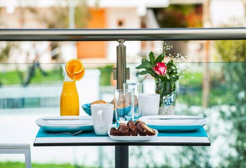 Asterias Premium Holiday Apartments