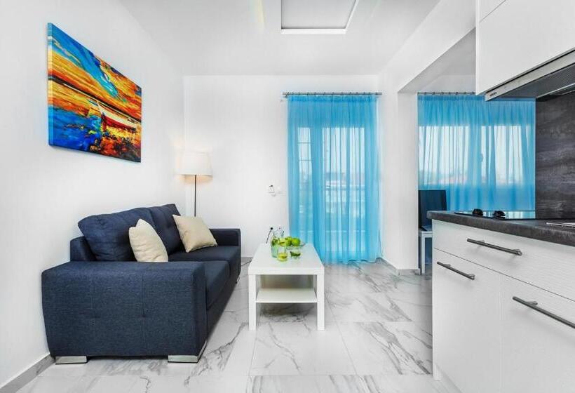 Asterias Premium Holiday Apartments