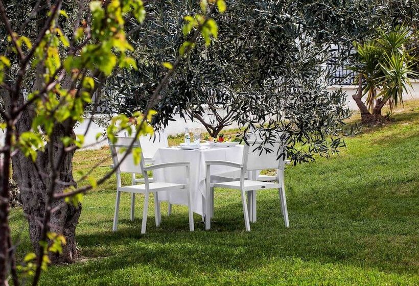 Asterias Premium Holiday Apartments