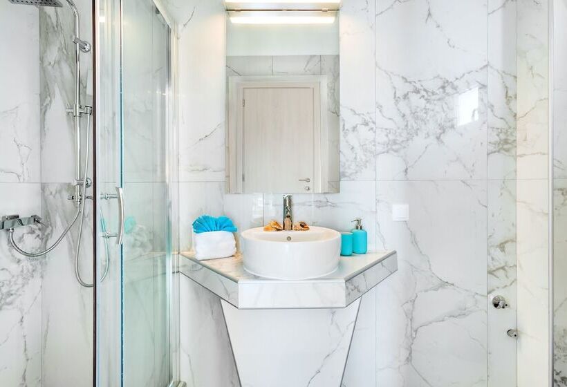 Asterias Premium Holiday Apartments