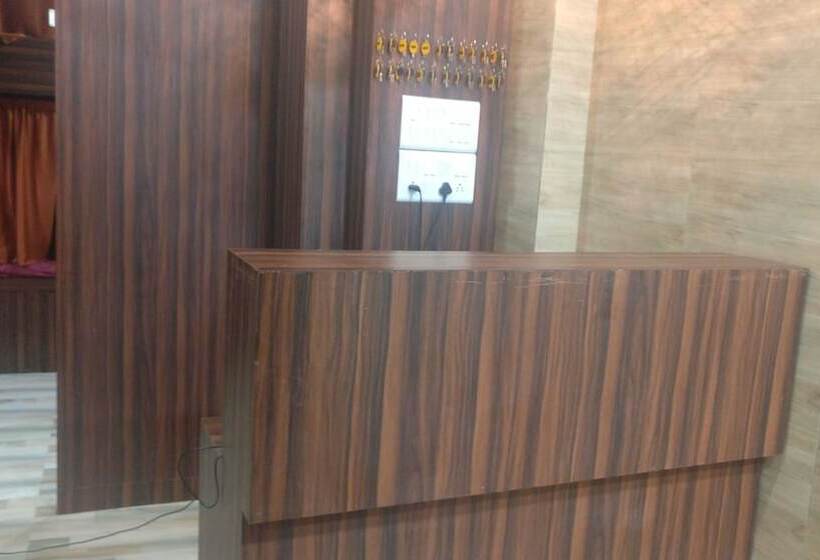 مبيت وإفطار Asian Dormitory Hostel