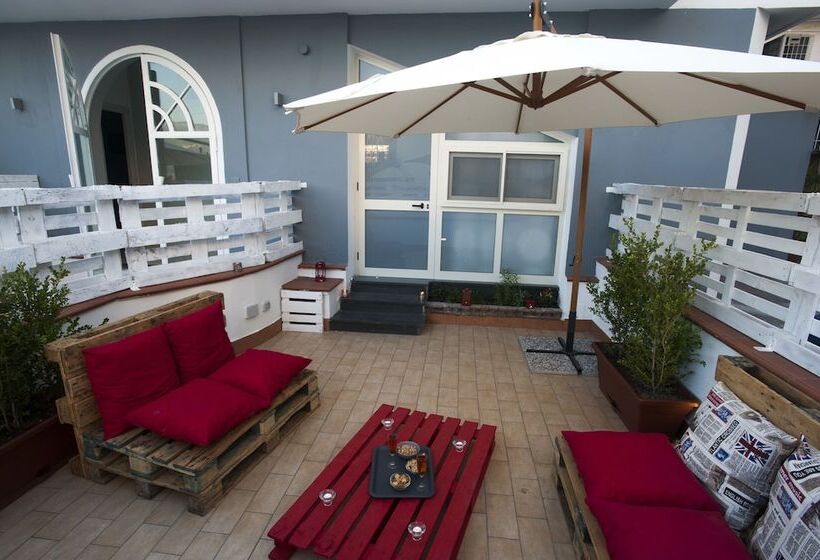تختخواب و صبحانه City Pompei Accommodations