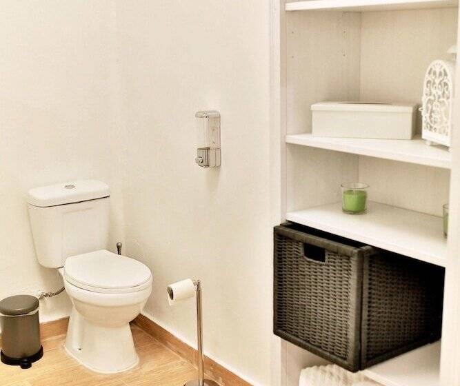 تختخواب و صبحانه St. Ander's Guest House