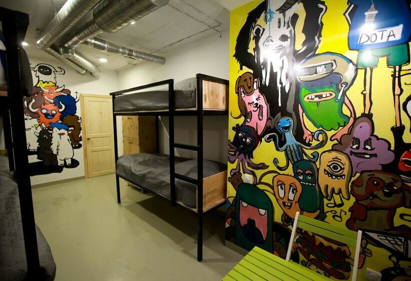 Hostel 69
