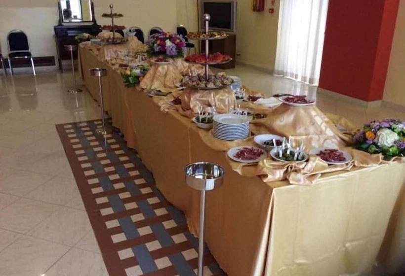 Отель Albergo Roma