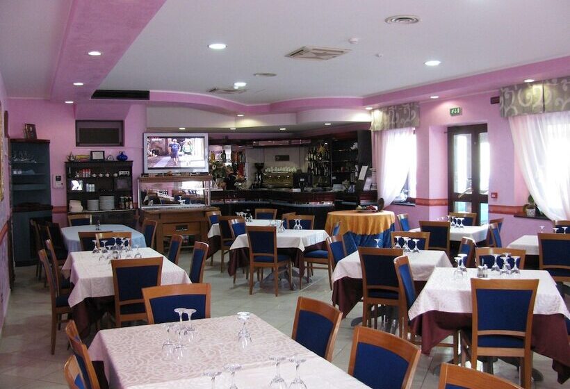 Отель Albergo Roma