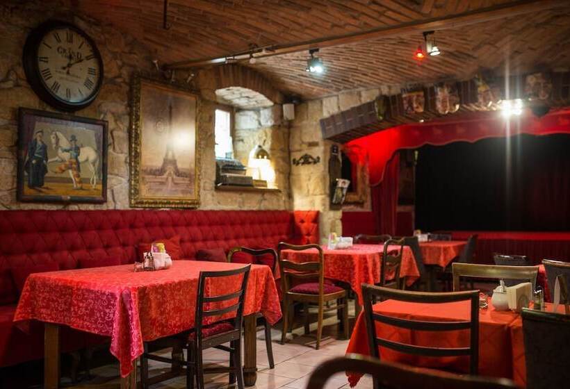 ホテル Ambasada Bolesławiec