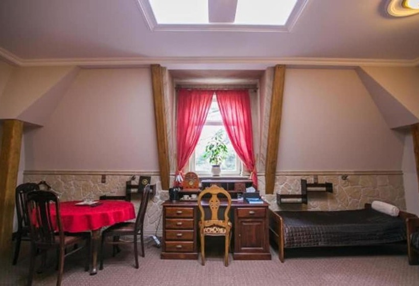 ホテル Ambasada Bolesławiec