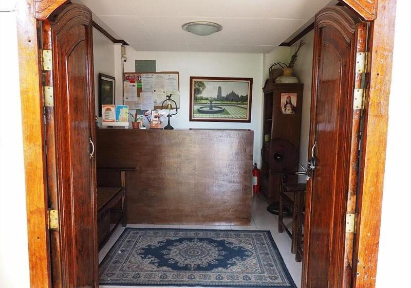 هتل Balay Travel Lodge