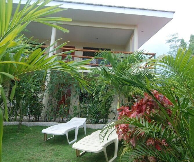 هتل Blue Abyss Resort