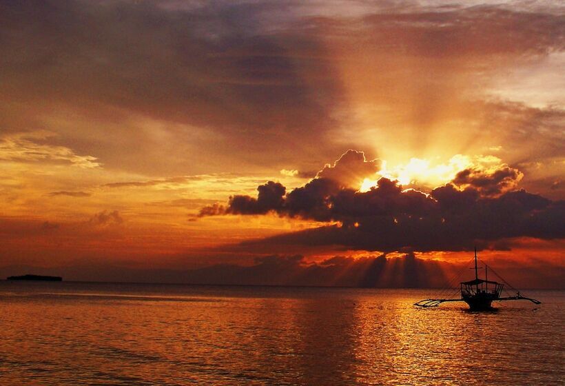 هتل Blue Abyss Resort