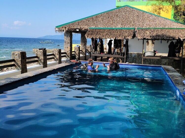 בית מלון כפרי Blue Ribbon Dive Resort