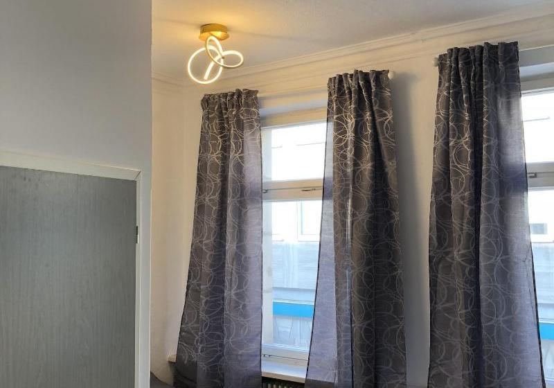 ホテル Downtown City Privaterooms