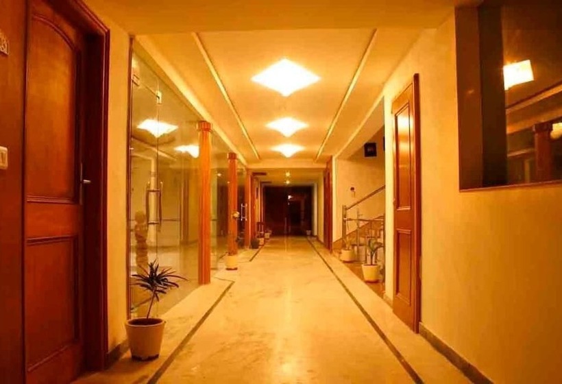 בית מלון כפרי Padmini Palace