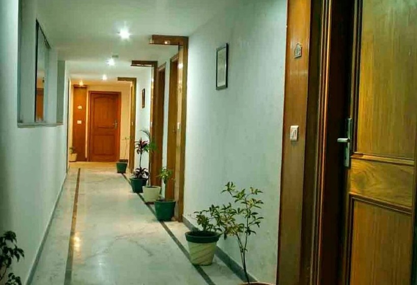 בית מלון כפרי Padmini Palace