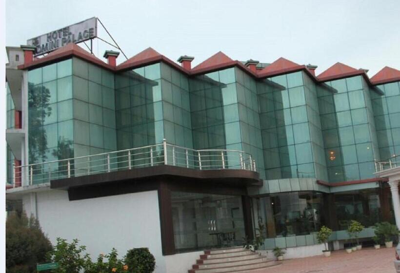 בית מלון כפרי Padmini Palace