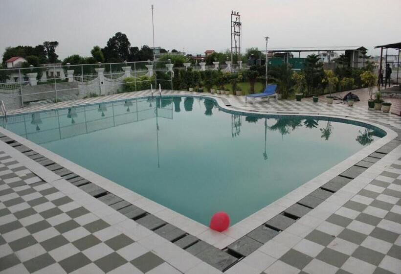 בית מלון כפרי Padmini Palace