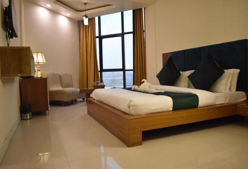 בית מלון כפרי Padmini Palace