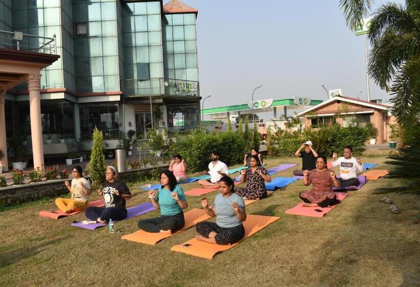 בית מלון כפרי Padmini Palace