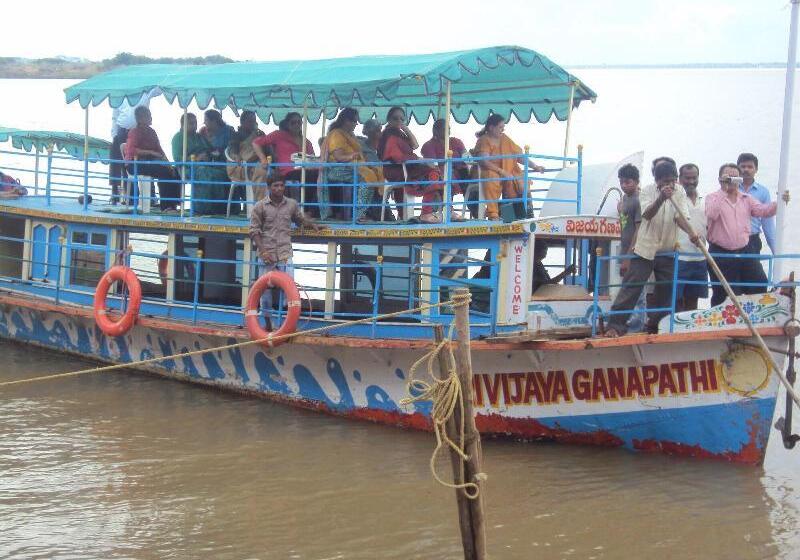 בית מלון כפרי River Bay