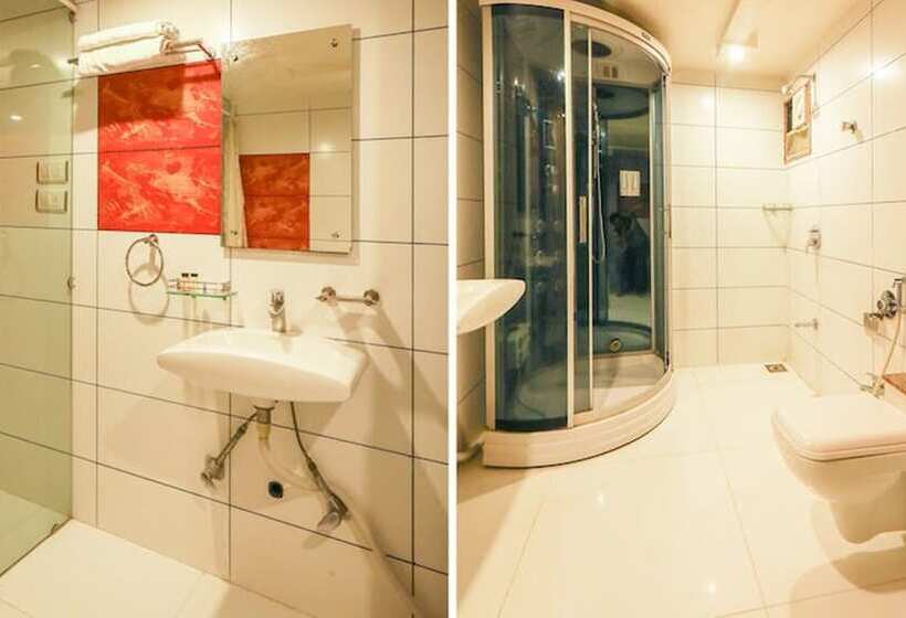 Отель Silver Sand