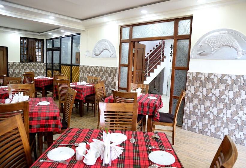 בית מלון כפרי Sky Light Royal Stay