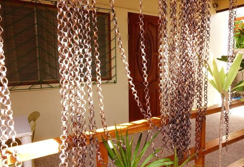 هتل Blue Abyss Resort