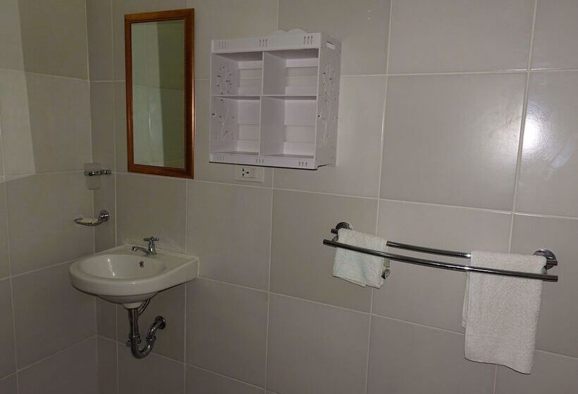 هتل Blue Abyss Resort