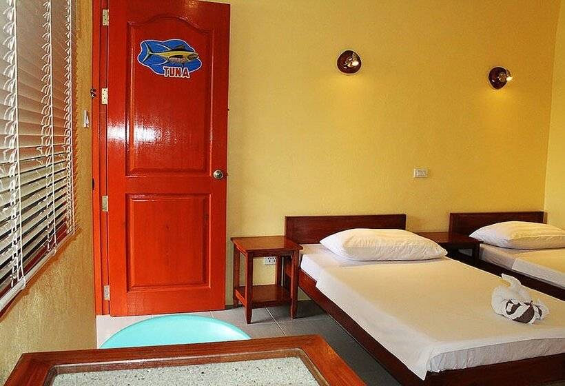 هتل Blue Abyss Resort