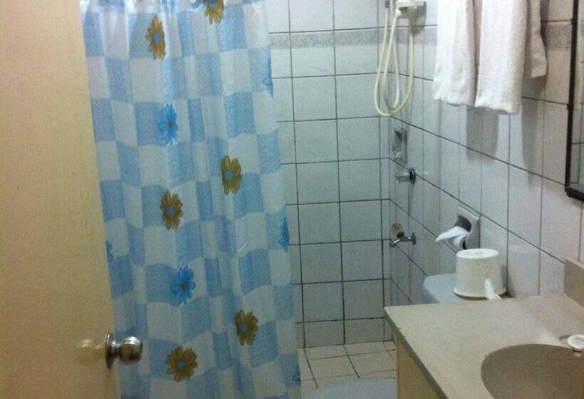 בית מלון כפרי Reddoorz @ Tondaligan Beach